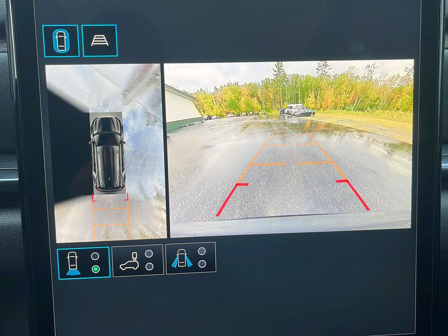 Certified 2026 GMC Terrain AT4 w/ Convenience Package III AWD/4WD image 9
