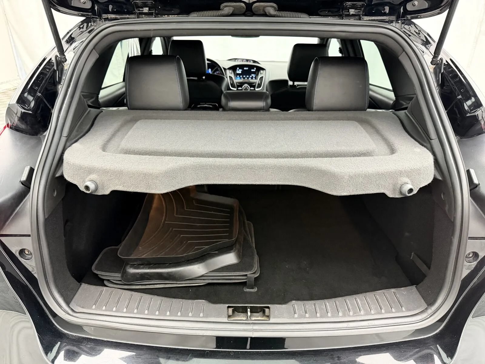 Used 2017 Ford Focus RS AWD/4WD image 35