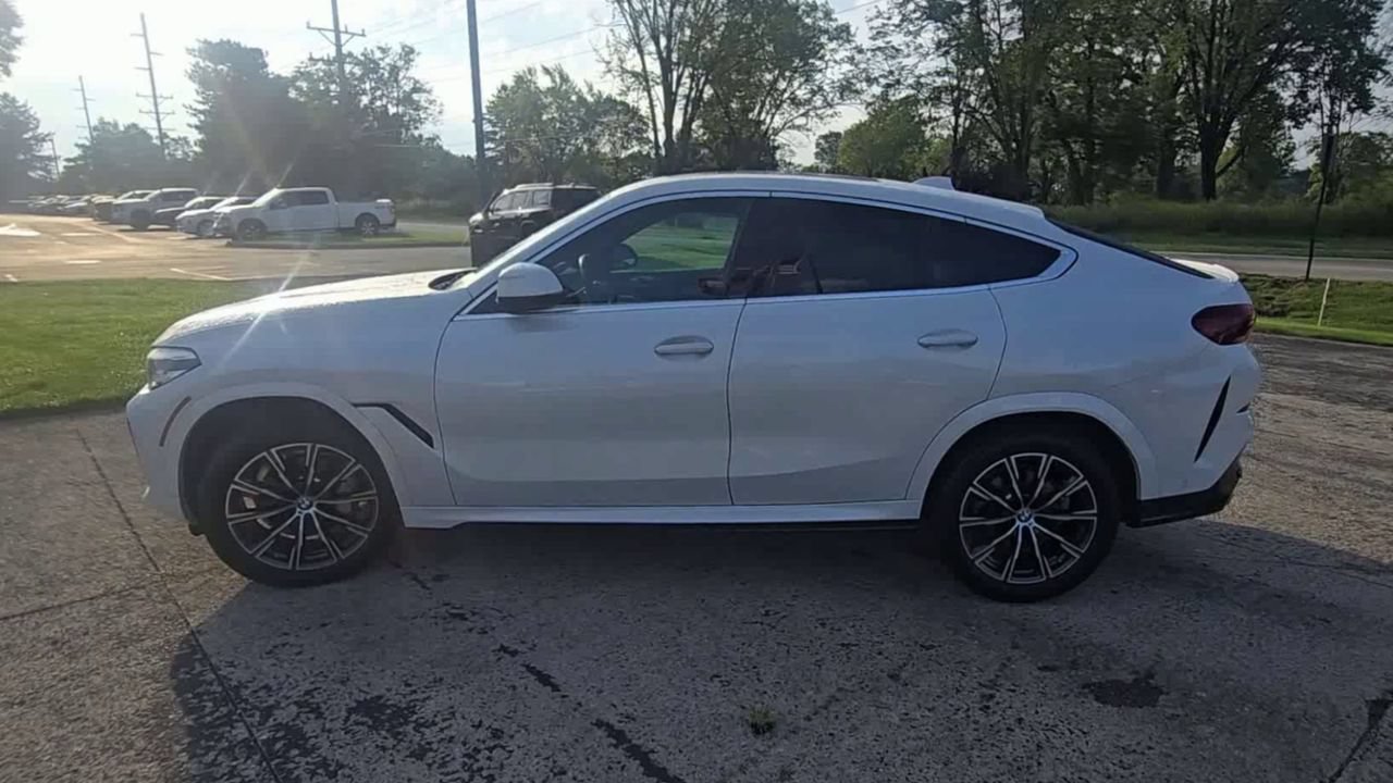 Used 2022 BMW X6 xDrive40i AWD/4WD image 6