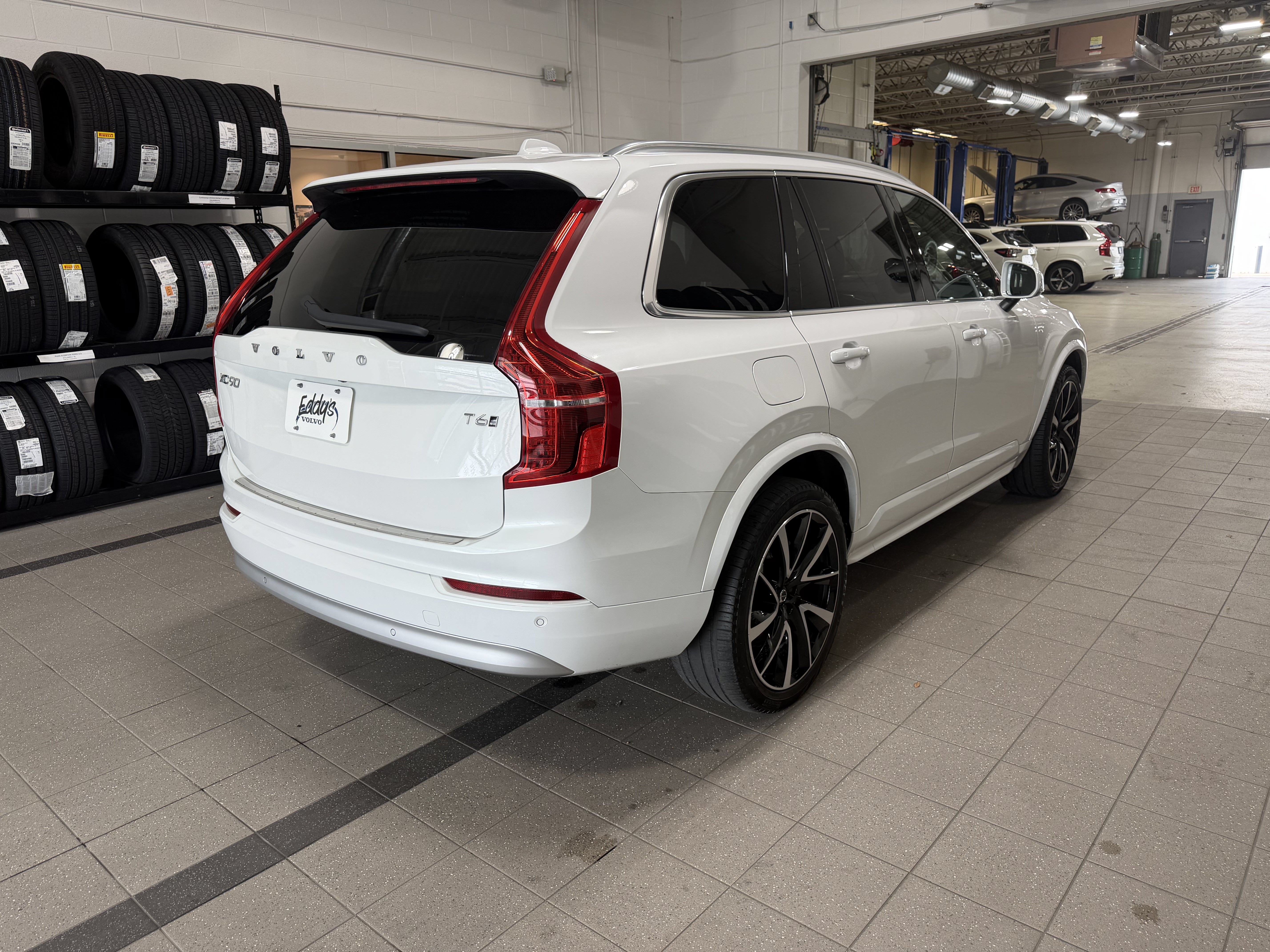 Used 2022 Volvo XC90 T6 Momentum w/ Advanced Package AWD/4WD image 7