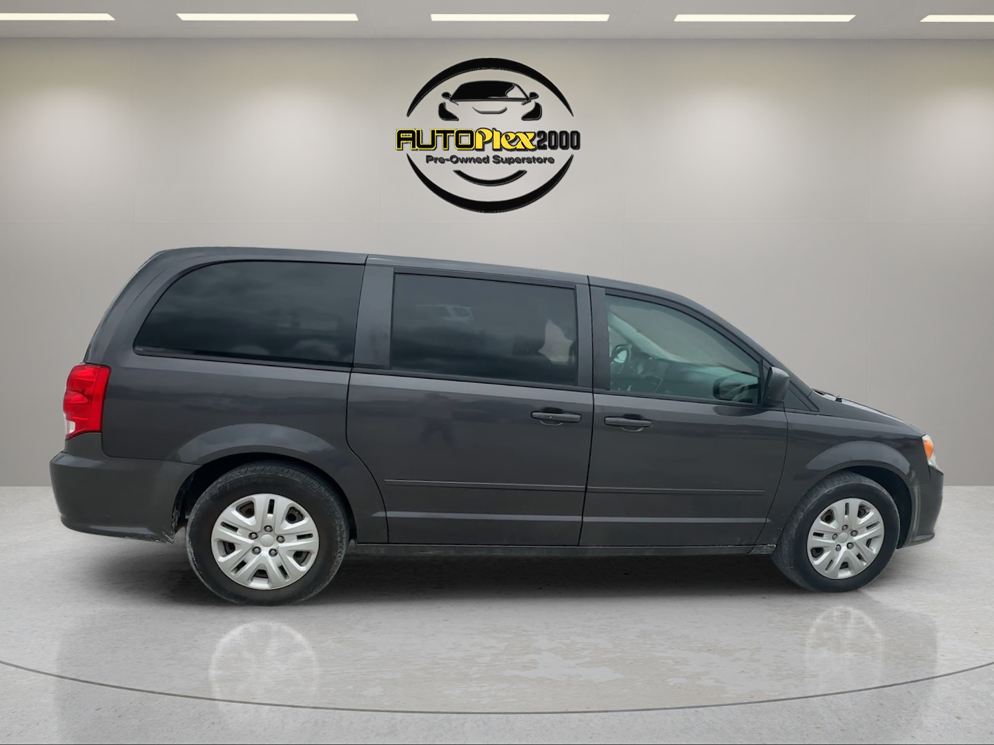 Used 2017 Dodge Grand Caravan SE w/ Power Window Group FWD image 8