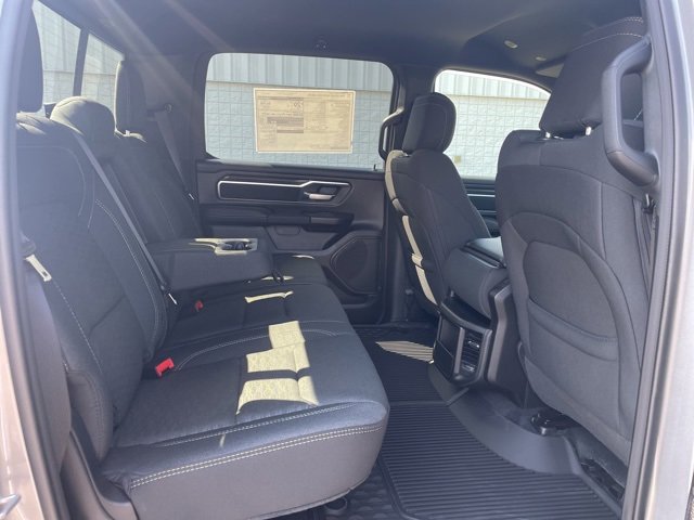 New 2026 RAM 1500 4x4 Crew Cab image 15