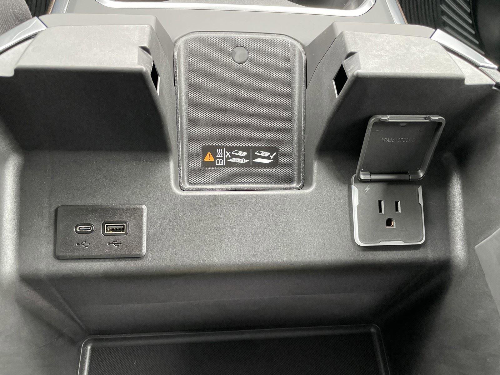 Used 2025 Chevrolet Silverado 2500 LT w/ Convenience Package AWD/4WD image 29