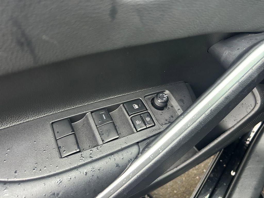 Used 2024 Toyota Corolla Cross XLE w/ Convenience Package image 23