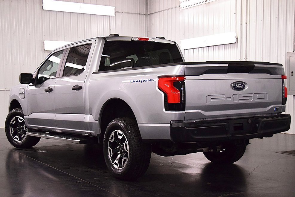 Used 2023 Ford F150 Lightning Pro image 5