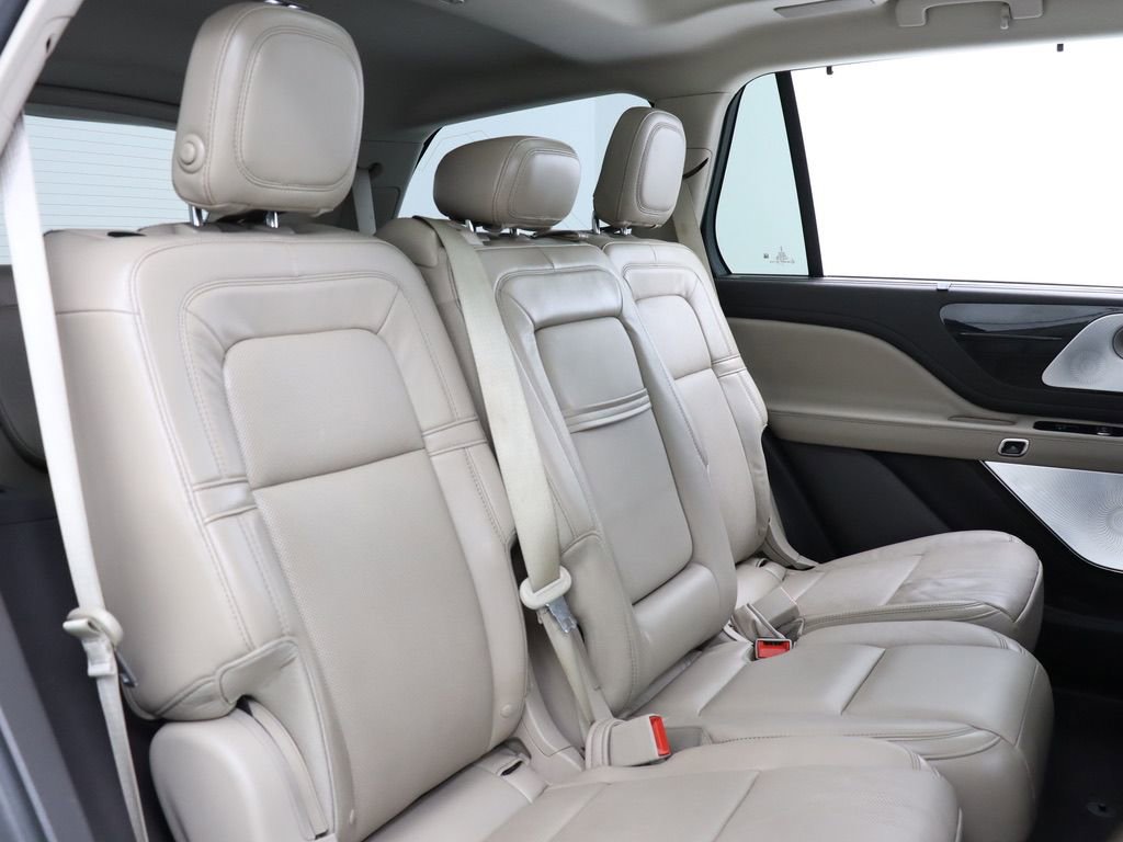 Used 2020 Lincoln Aviator Reserve w/ Equipment Group 201A image 36