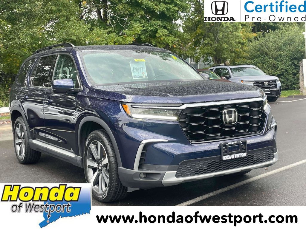 Used 2023 Honda Pilot Touring image 1