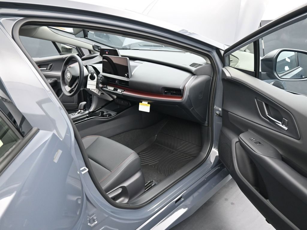New 2025 Toyota Prius Plug-In Hybrid FWD image 16