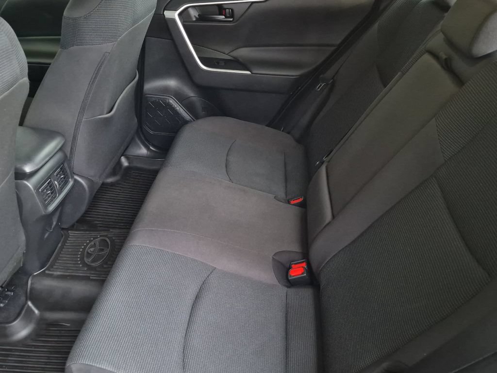 Used 2023 Toyota RAV4 LE AWD/4WD image 12