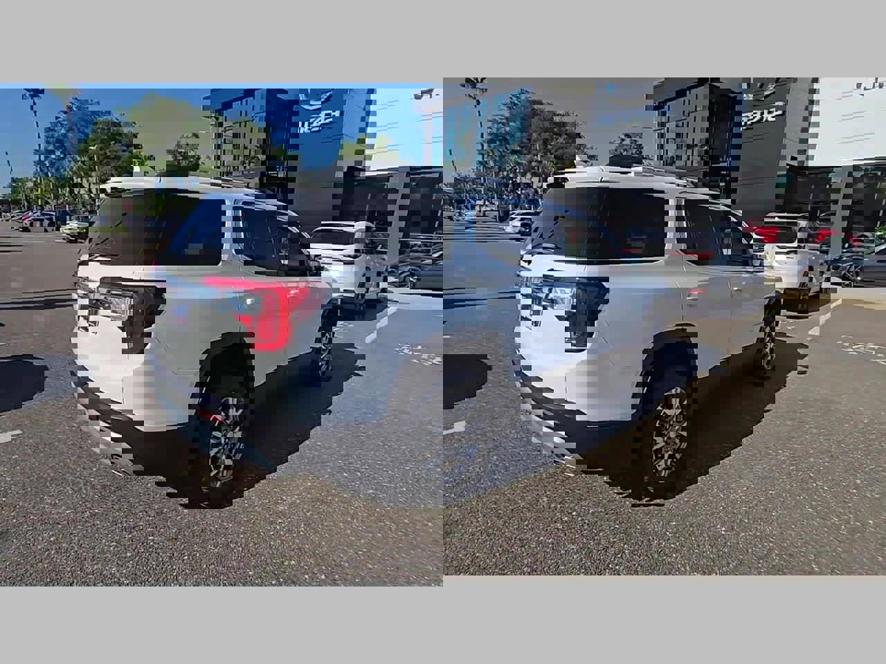 Used 2021 GMC Acadia SLT w/ Preferred Package image 32