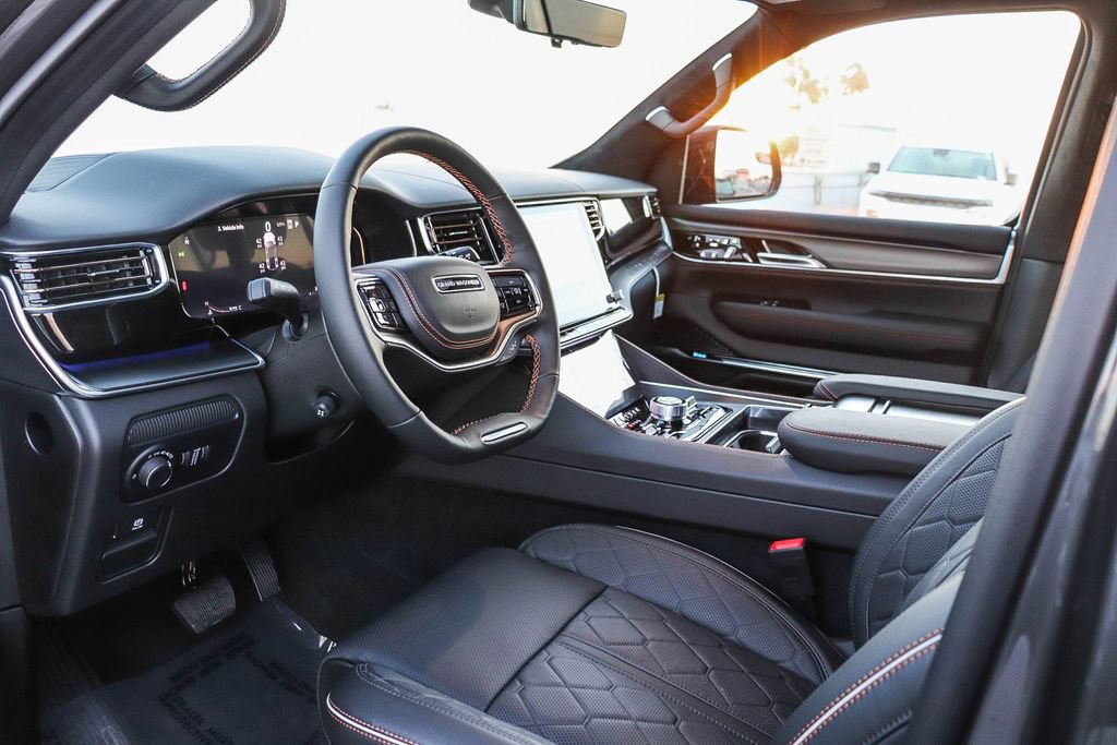 New 2026 Jeep Grand Wagoneer L Summit AWD/4WD image 24