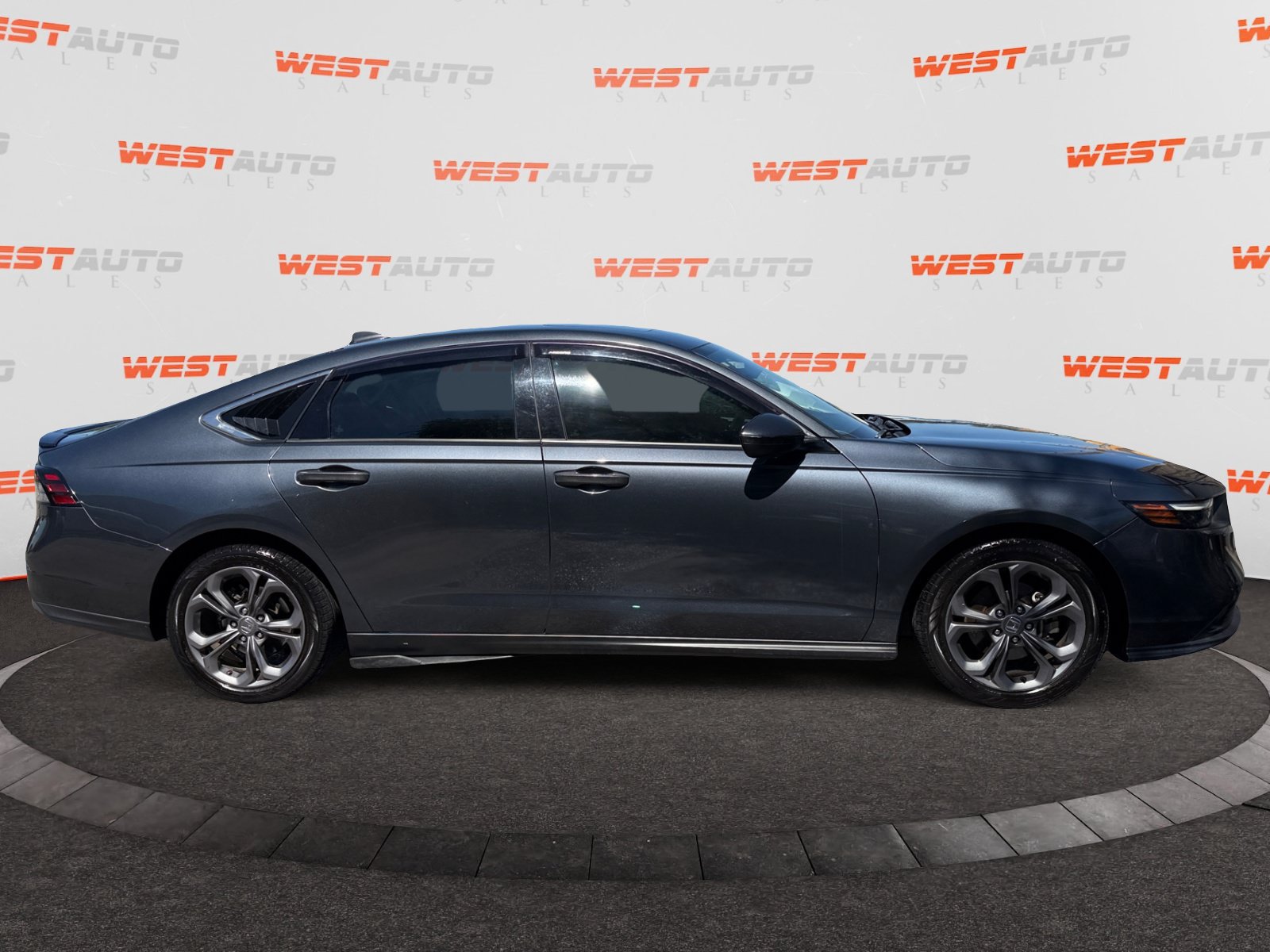 Used 2023 Honda Accord EX image 6
