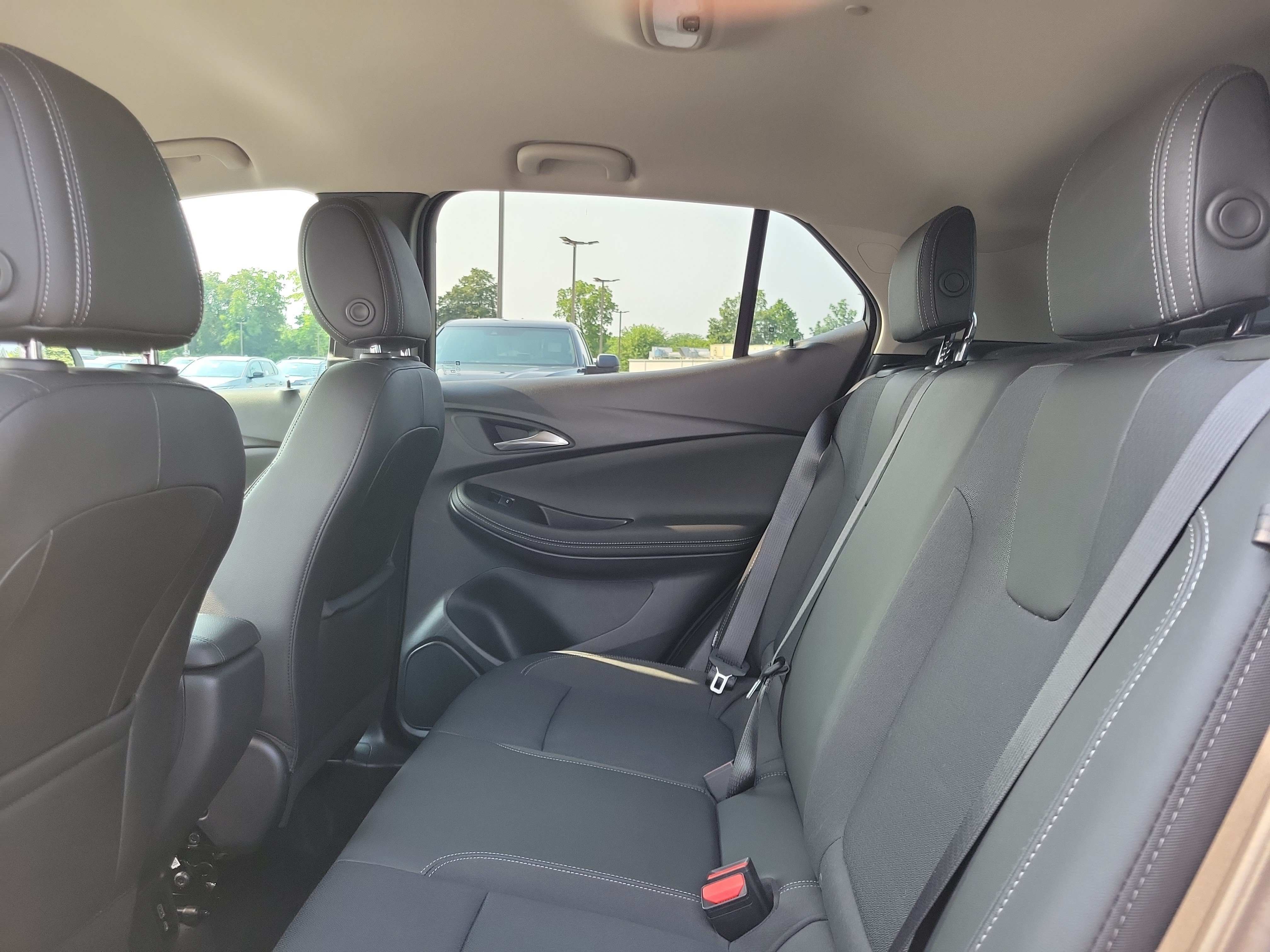 Used 2024 Buick Encore GX Preferred FWD image 11