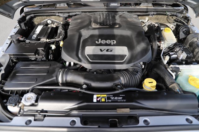 Used 2017 Jeep Wrangler Unlimited Rubicon image 3