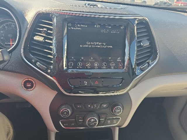 Used 2019 Jeep Cherokee Limited FWD image 20