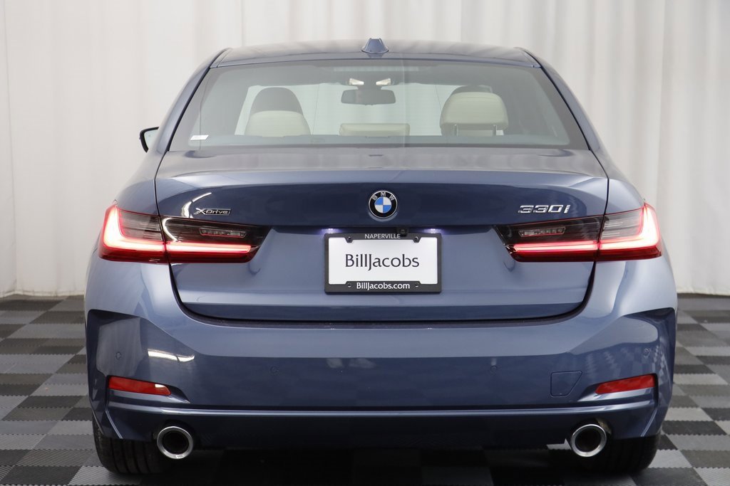 Certified 2025 BMW 330i xDrive Sedan w/ Convenience Package image 15