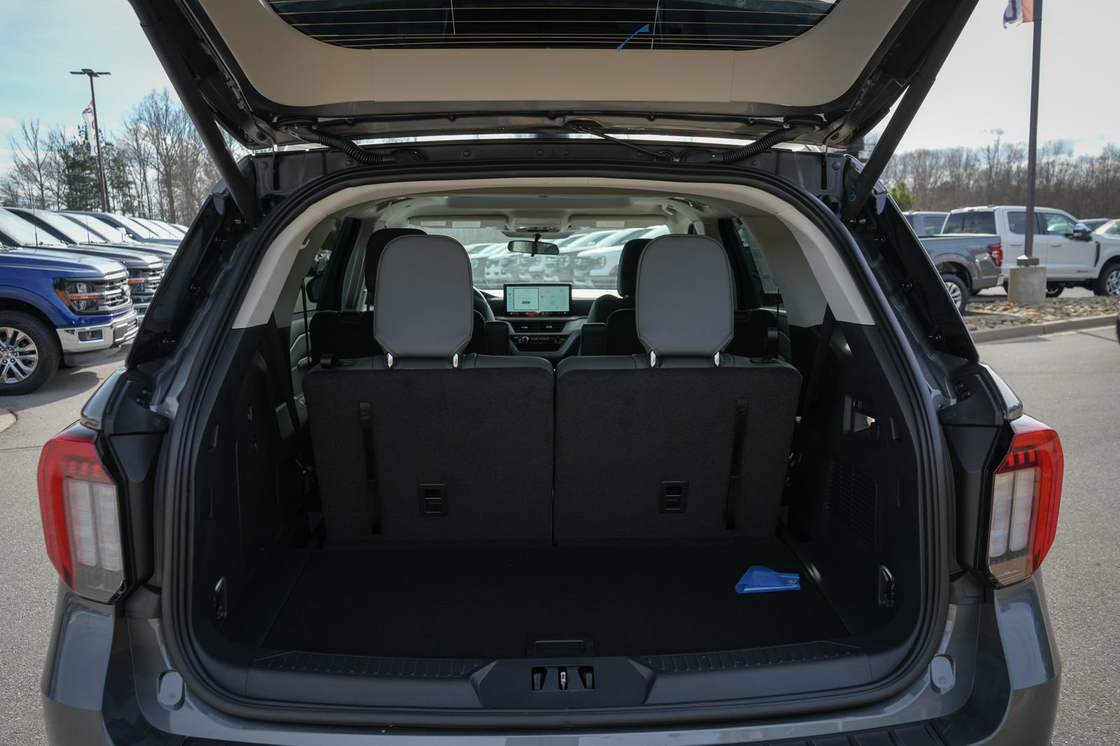 New 2026 Ford Explorer Active w/ Active Comfort Package image 9