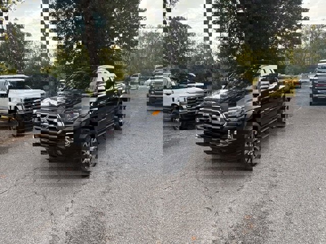 Used 2022 Toyota Tacoma Limited image 5