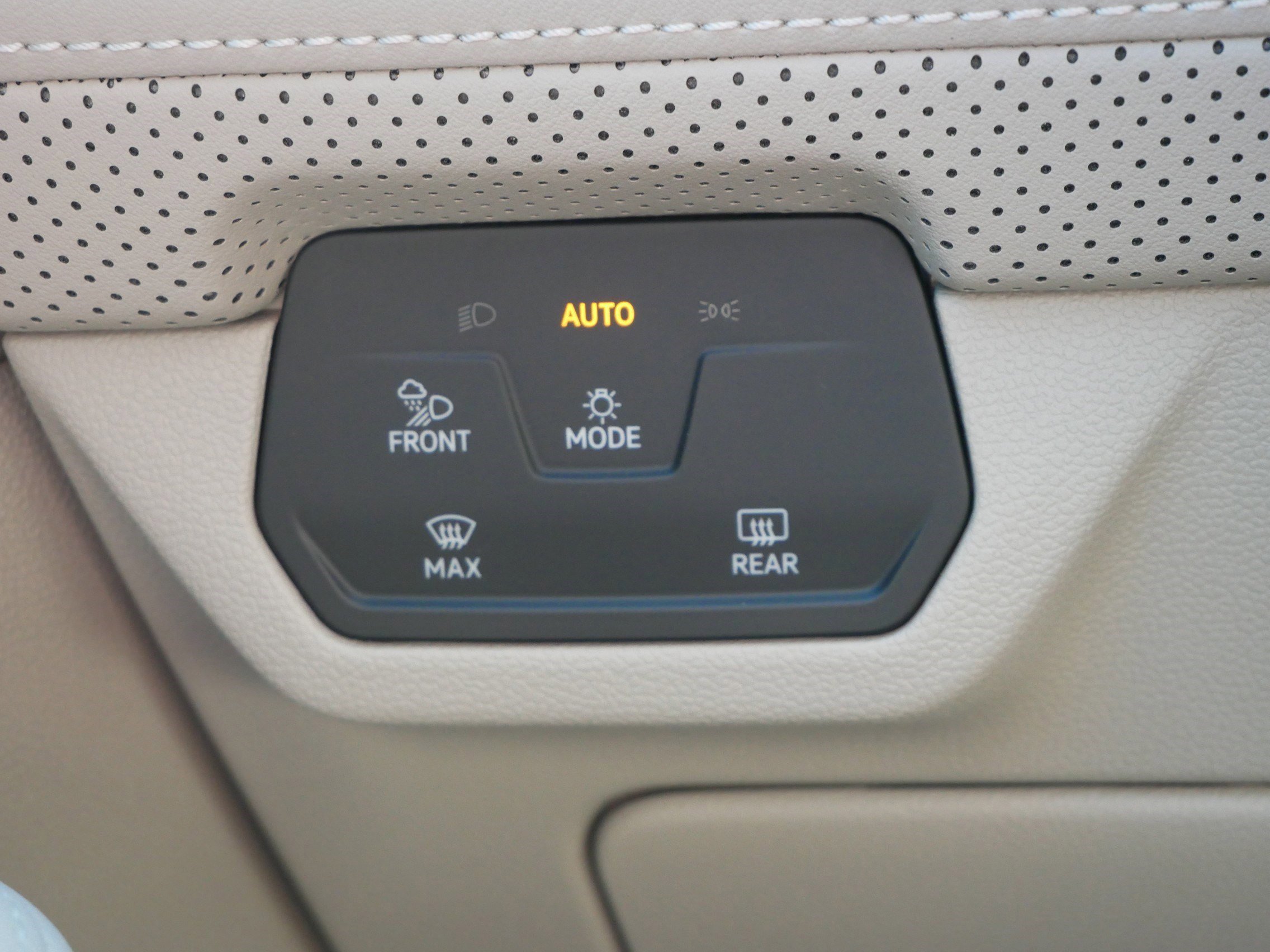 New 2026 Volkswagen Atlas SEL Premium R-Line image 10