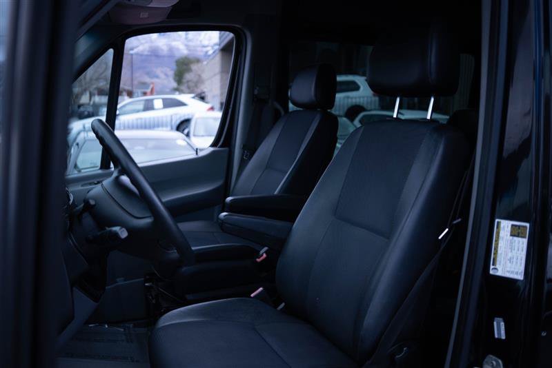 Used 2013 Mercedes-Benz Sprinter 2500 image 8