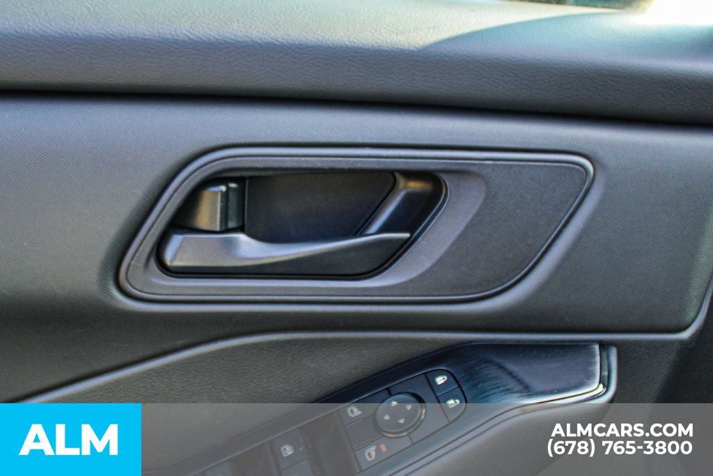 Used 2024 Nissan Rogue S FWD image 35