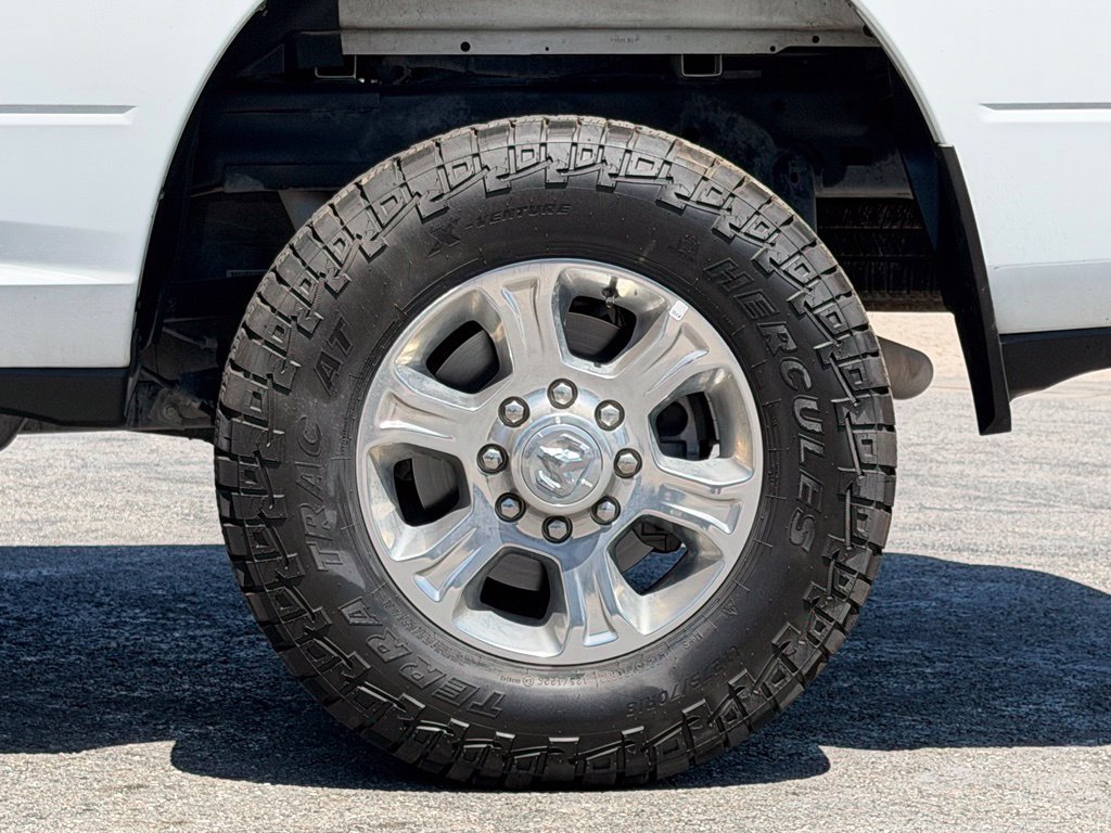 Used 2025 RAM 2500 Big Horn AWD/4WD image 3