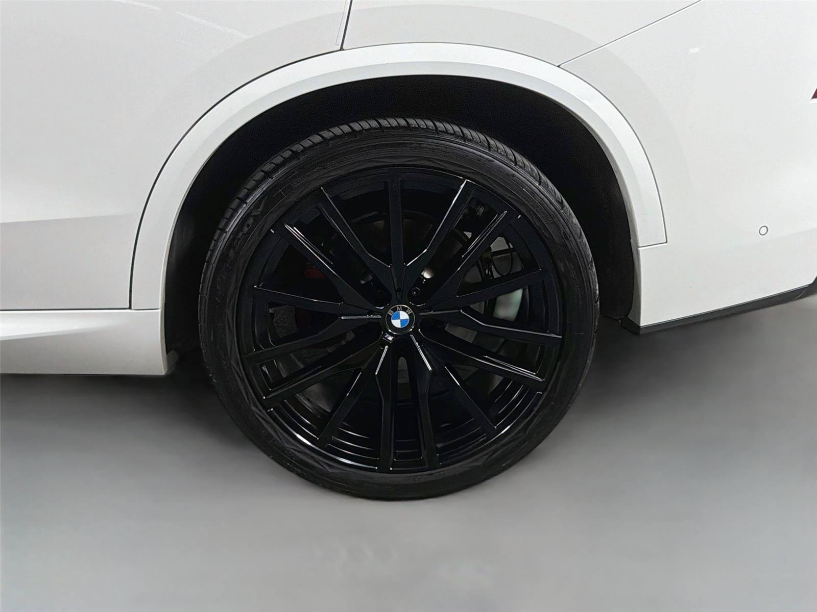 Used 2022 BMW X5 xDrive40i w/ M Sport Package AWD/4WD image 28