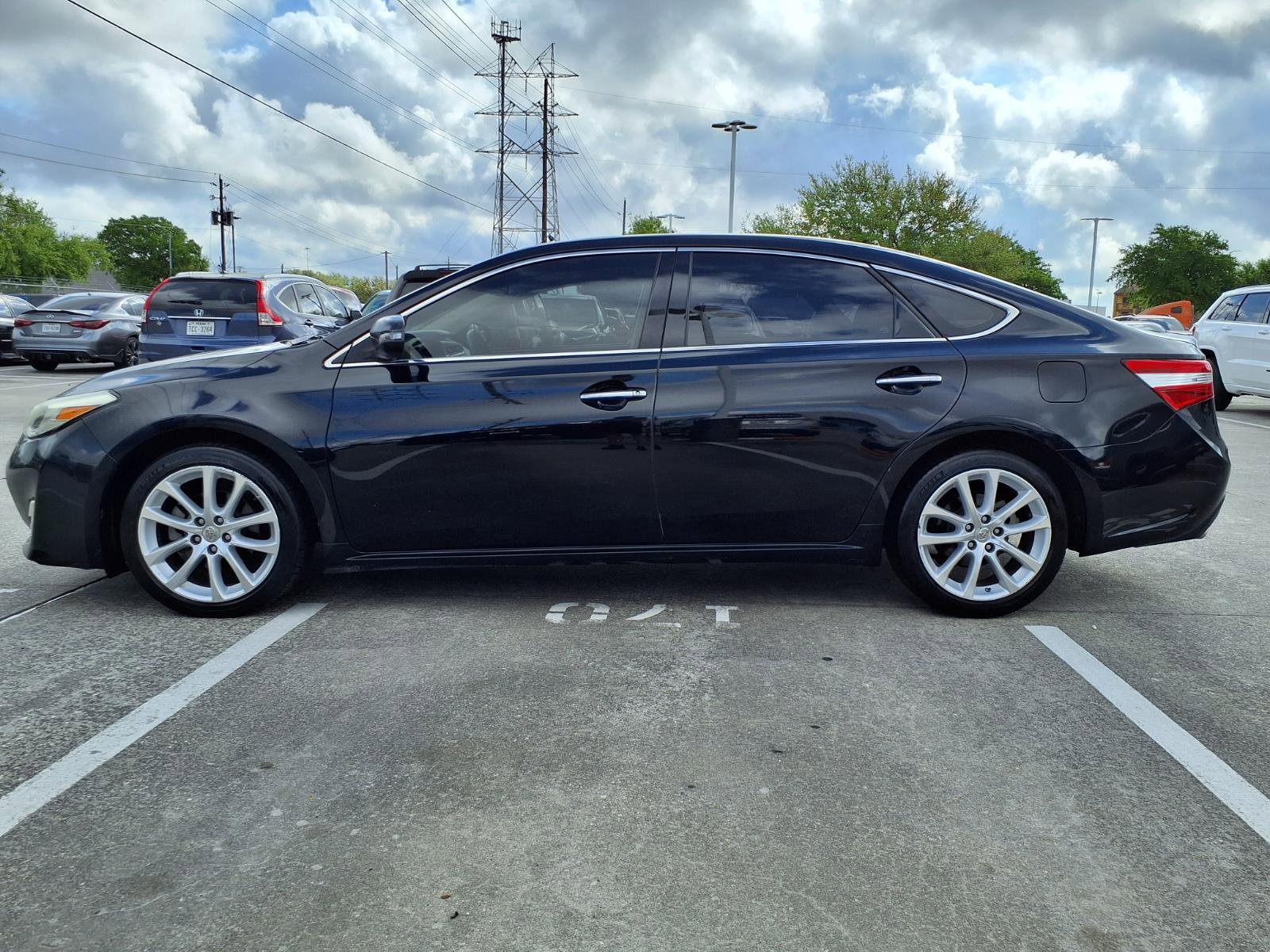 Used 2013 Toyota Avalon XLE Touring image 23
