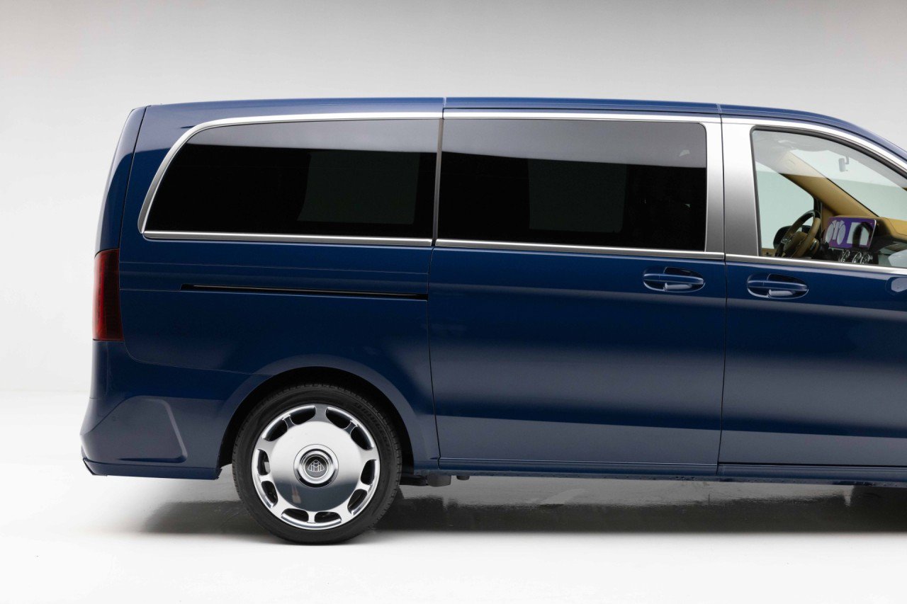 Used 2021 Mercedes-Benz Metris Passenger image 21