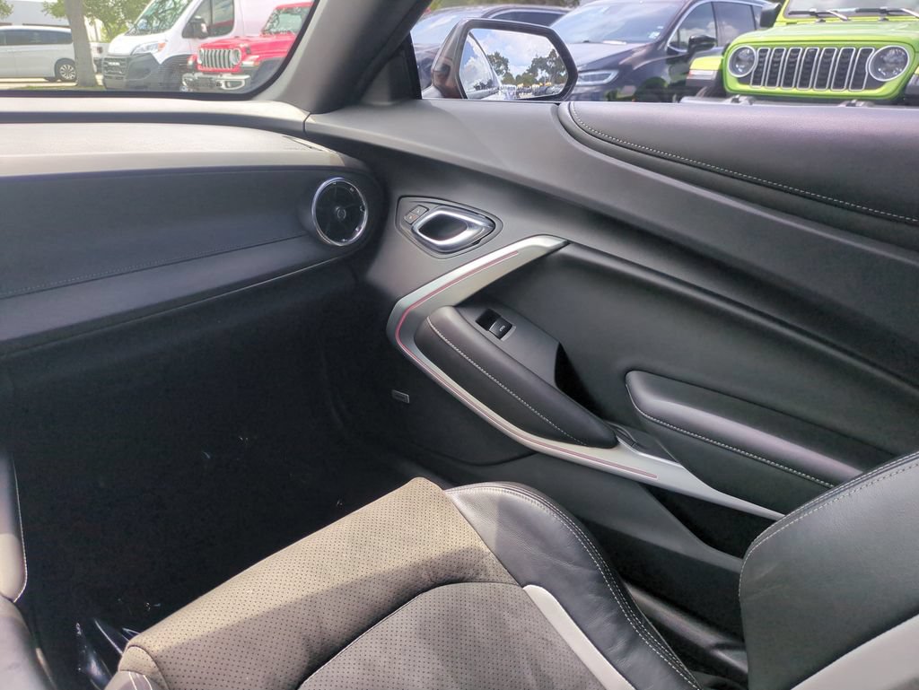 Used 2022 Chevrolet Camaro SS RWD image 17
