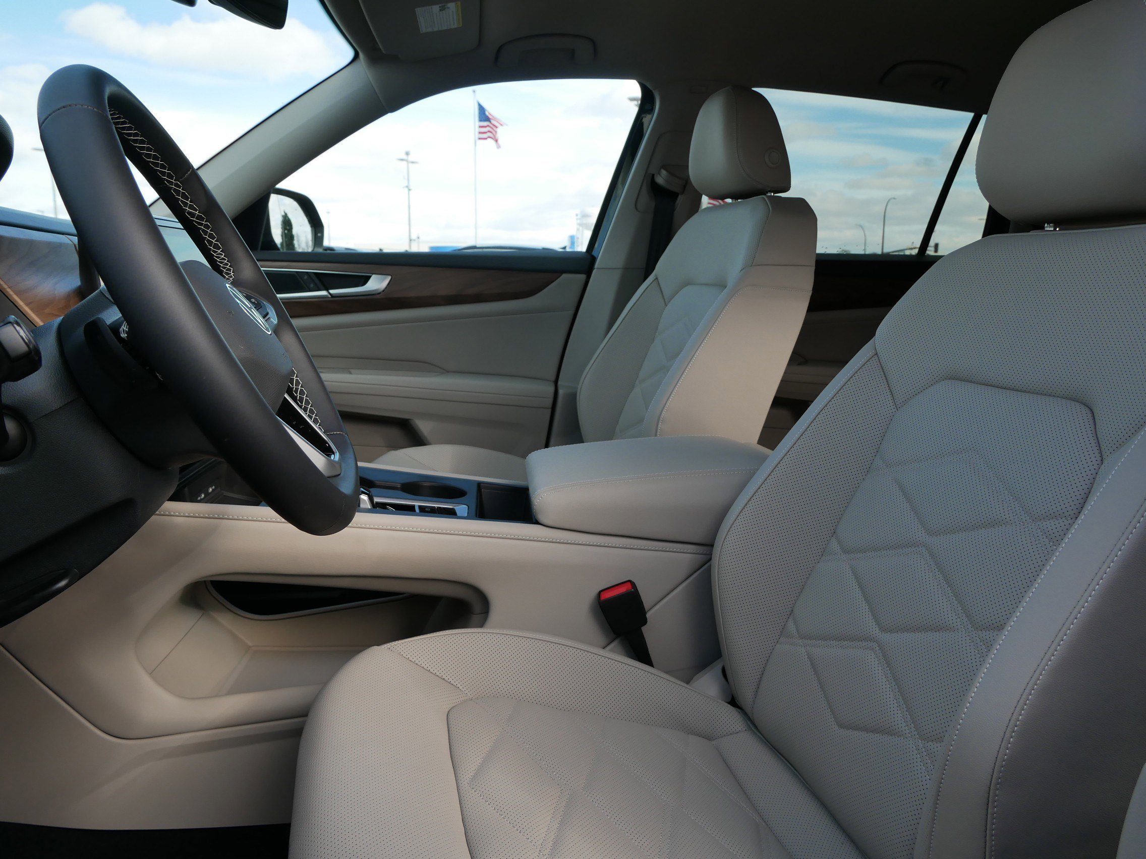 New 2026 Volkswagen Atlas SE image 4