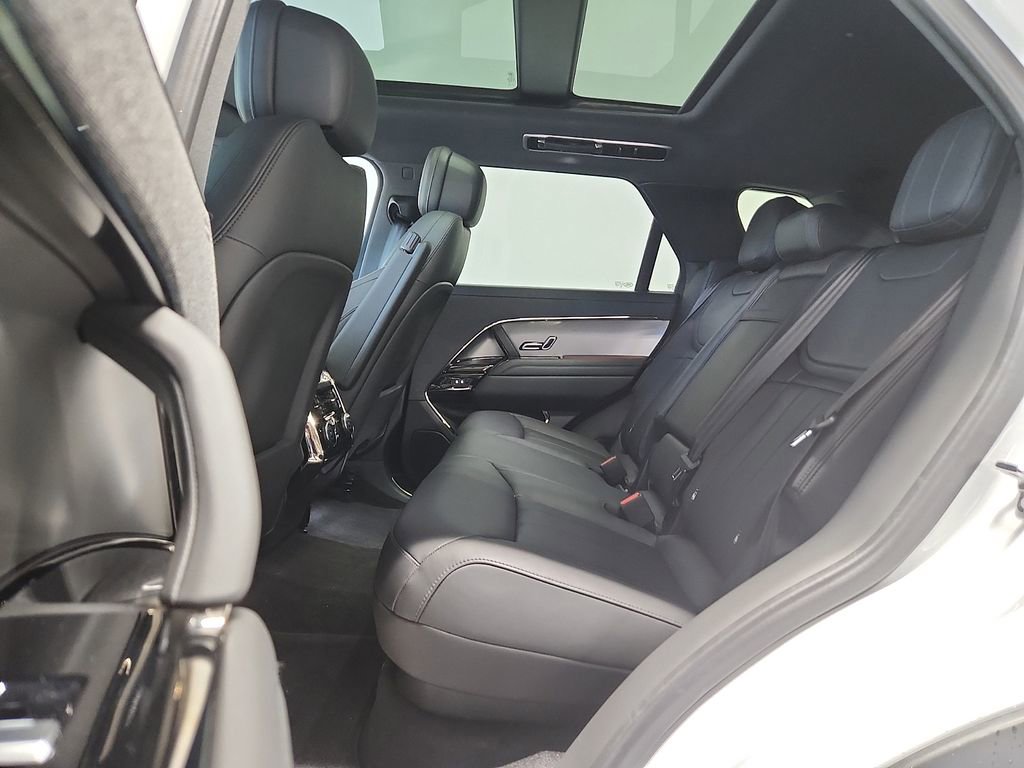 Used 2024 Land Rover Range Rover Sport Dynamic SE AWD/4WD image 11
