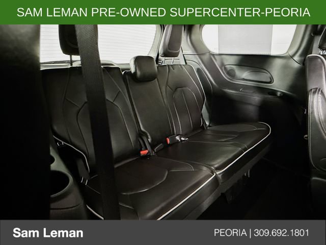 Used 2025 Chrysler Pacifica Limited image 28