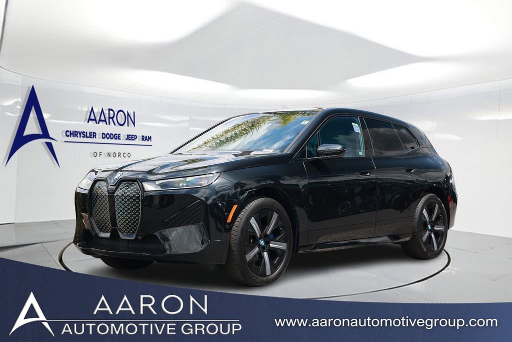 Used 2024 BMW iX xDrive50 w/ Sport Package AWD/4WD image 1