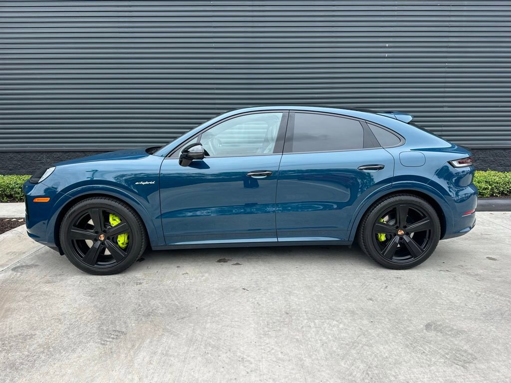 Certified 2025 Porsche Cayenne S image 2