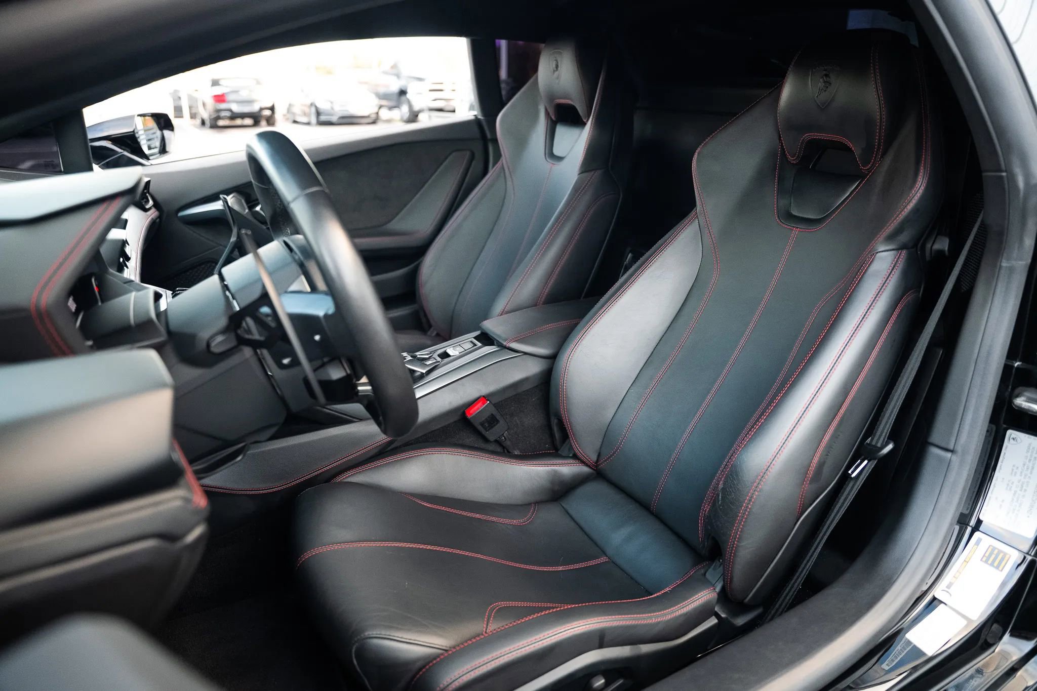 Used 2015 Lamborghini Huracan LP 610-4 AWD/4WD image 35