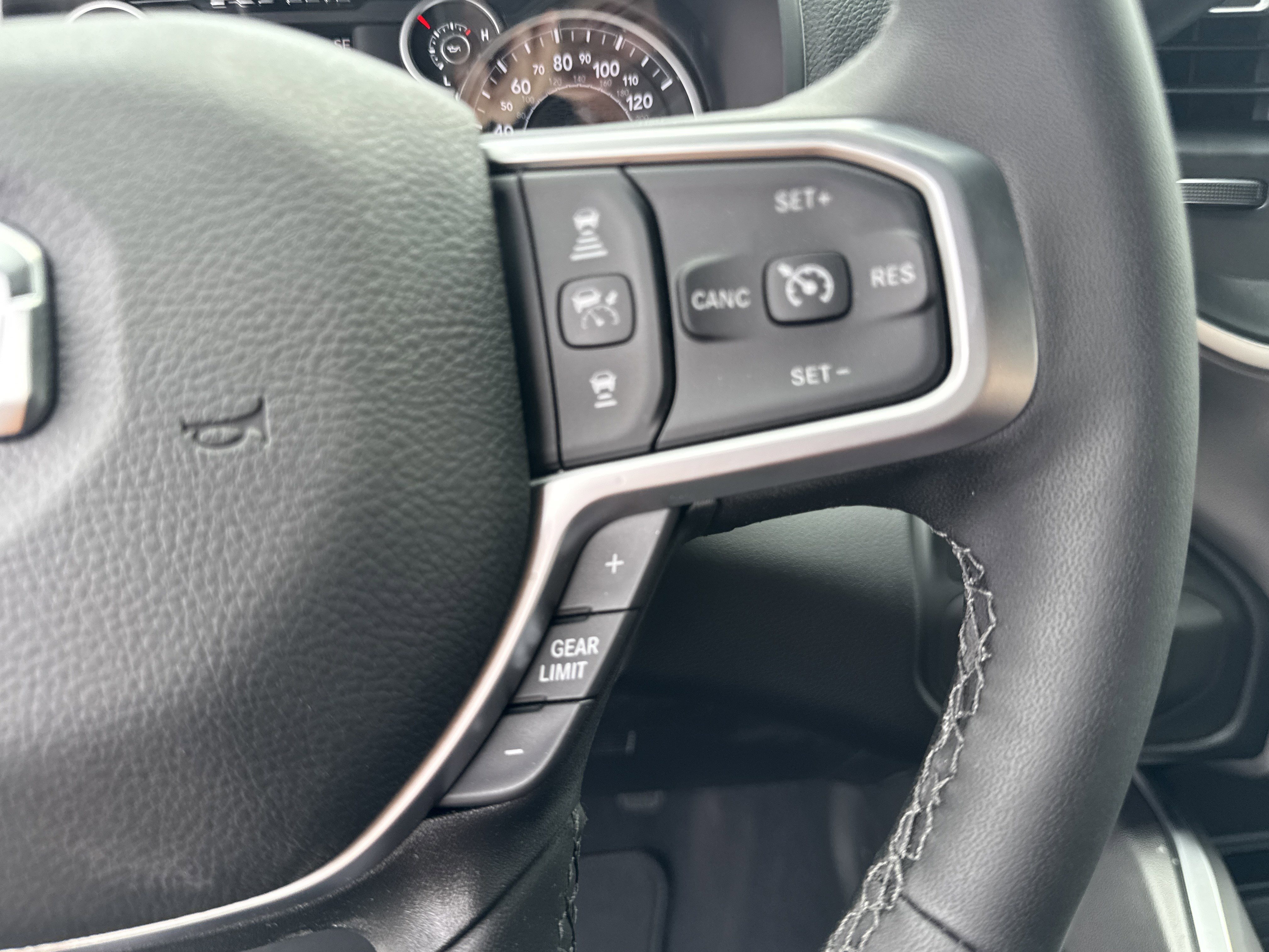 New 2026 RAM 2500 Big Horn AWD/4WD image 33