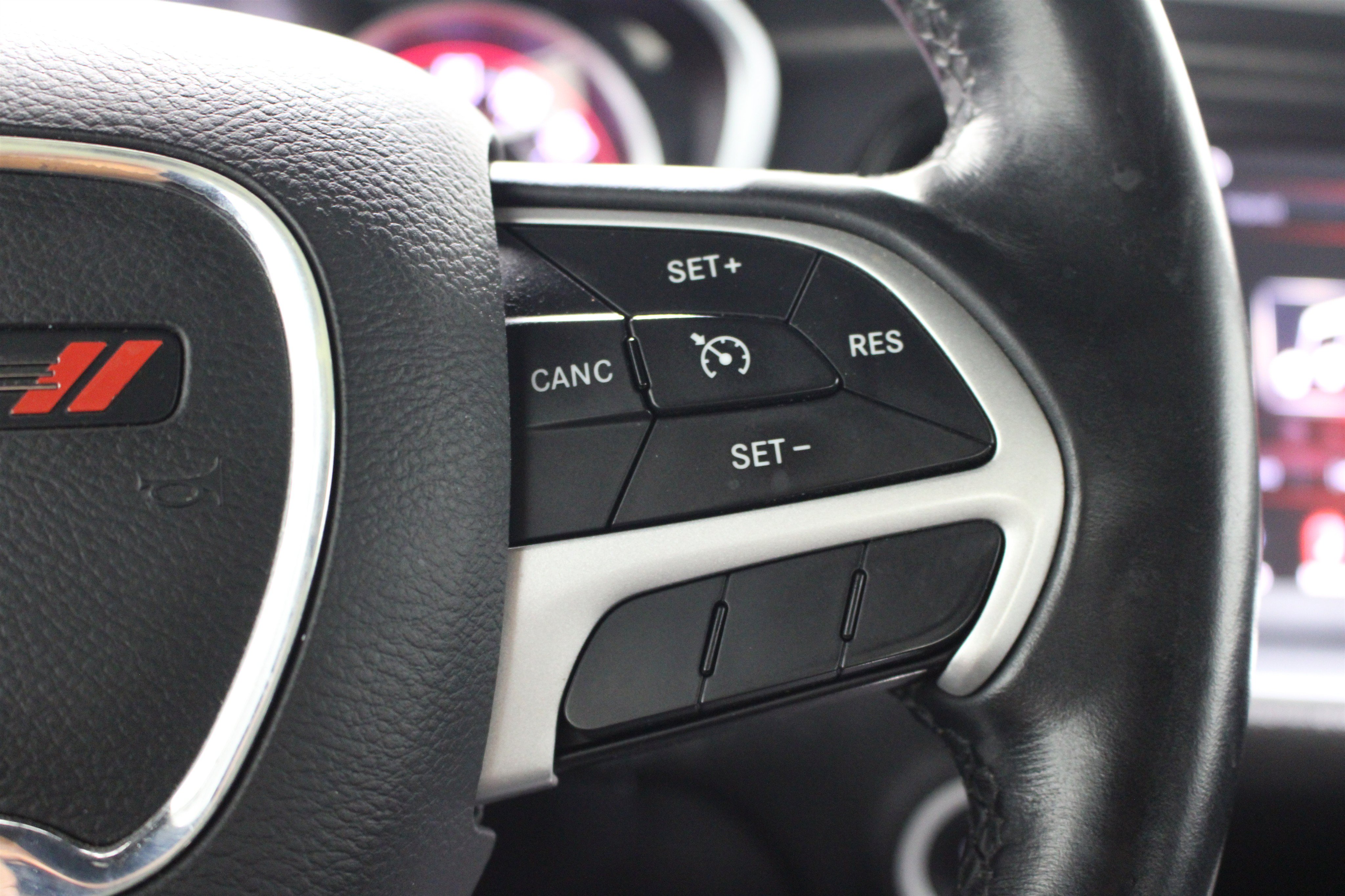 Used 2015 Dodge Challenger R/T Plus RWD image 12