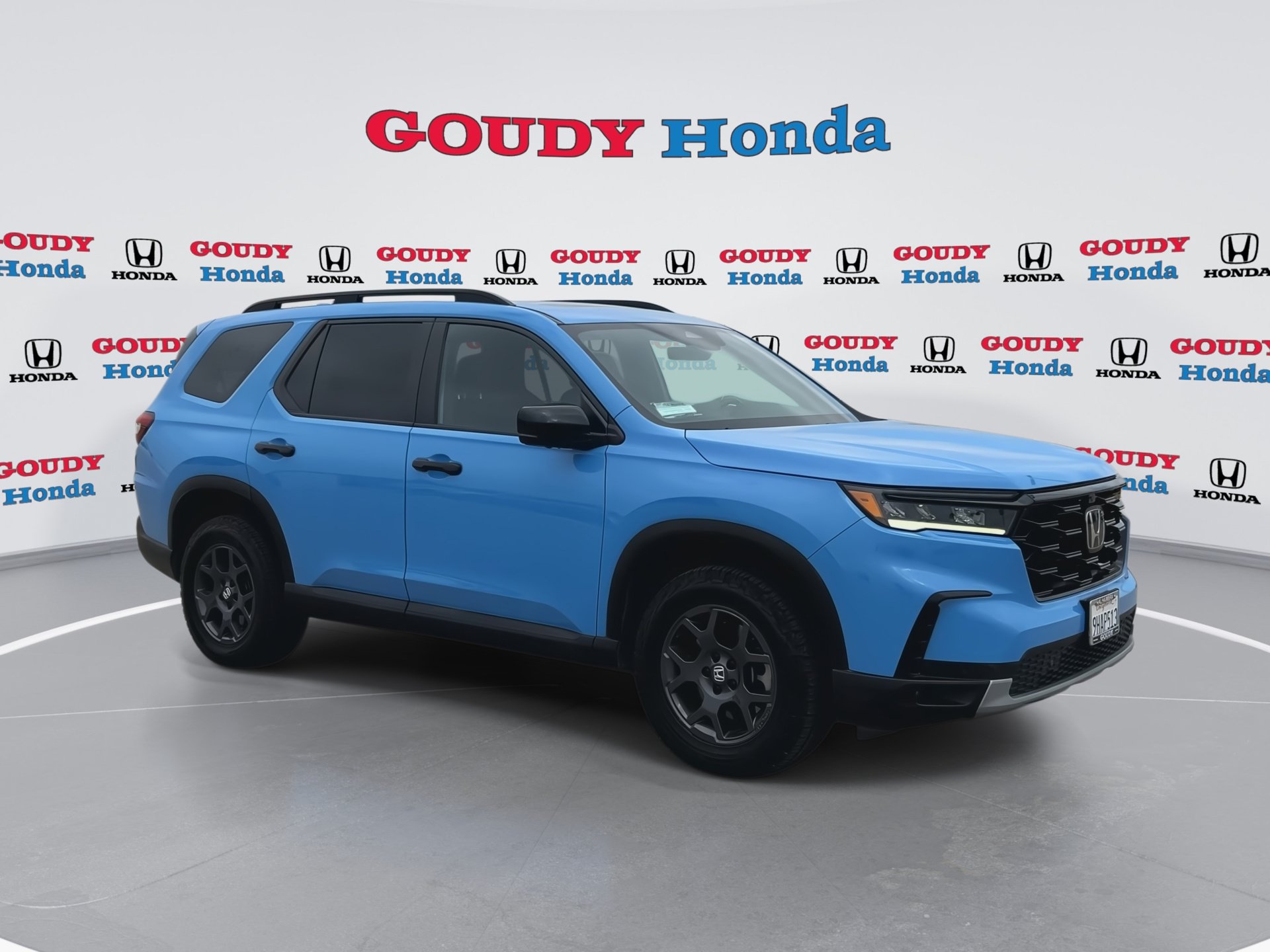 Certified 2023 Honda Pilot TrailSport image 2