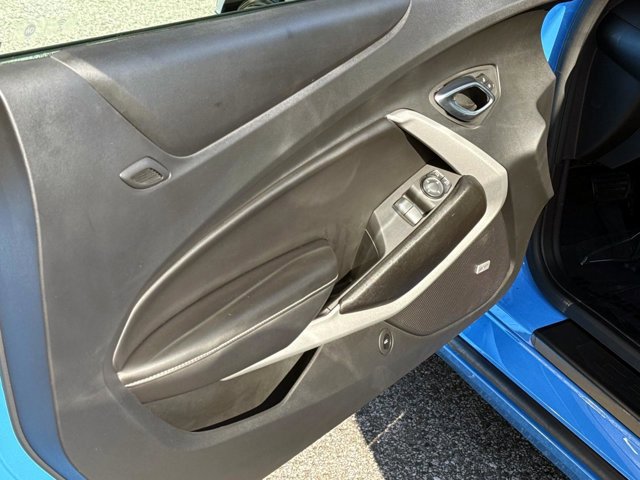 Used 2022 Chevrolet Camaro LT w/ Technology Package RWD image 11