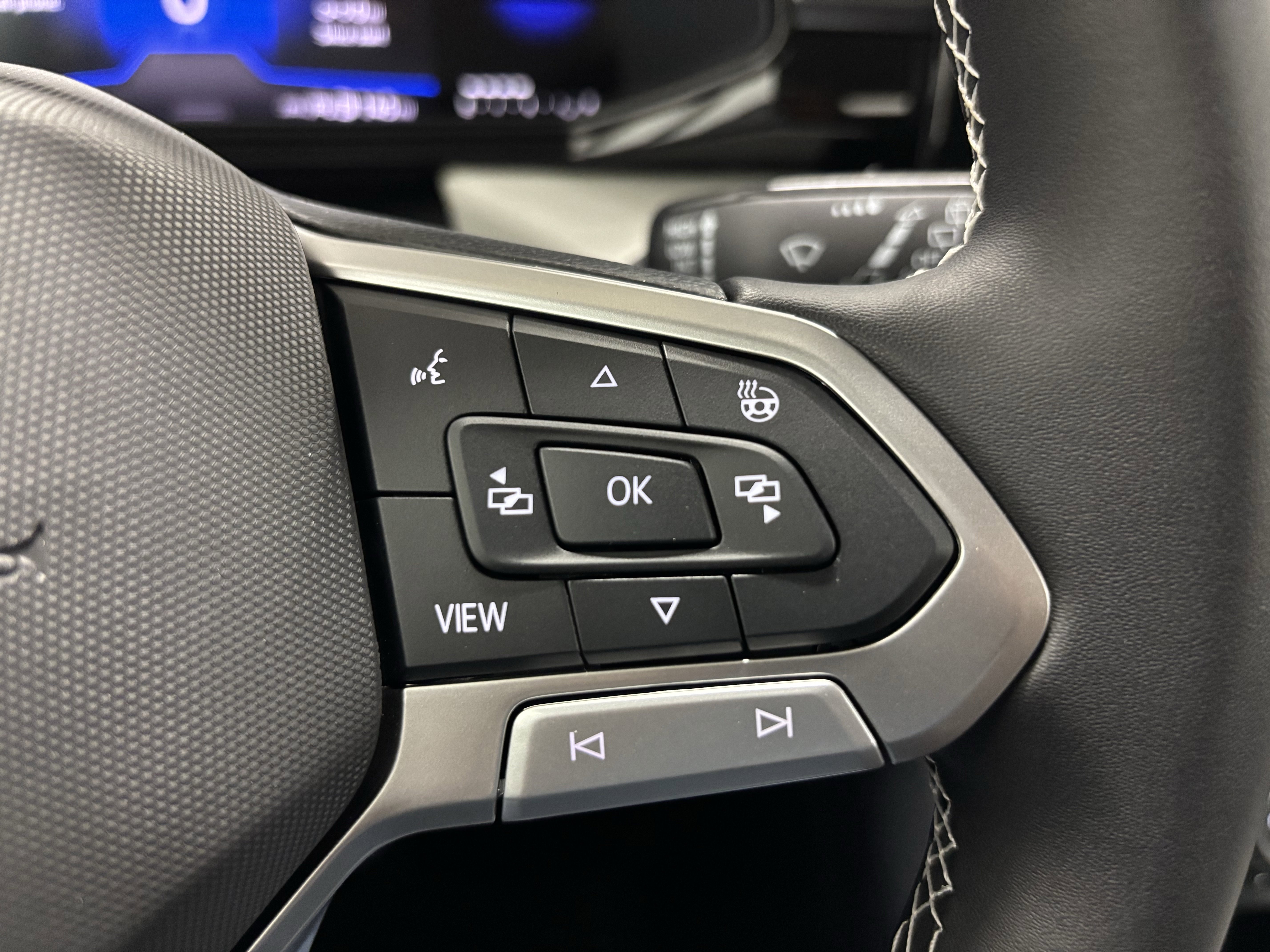 New 2025 Volkswagen Taos S image 24