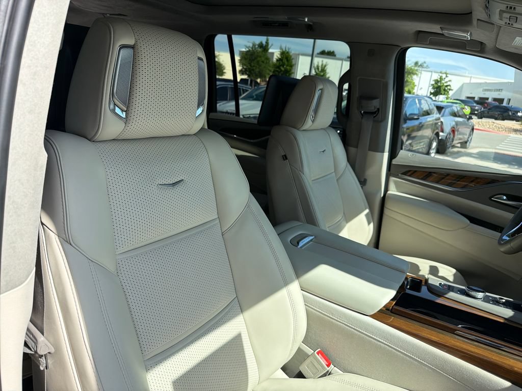 Used 2024 Cadillac Escalade ESV Sport Platinum w/ LPO, Floor Liner Package AWD/4WD image 42