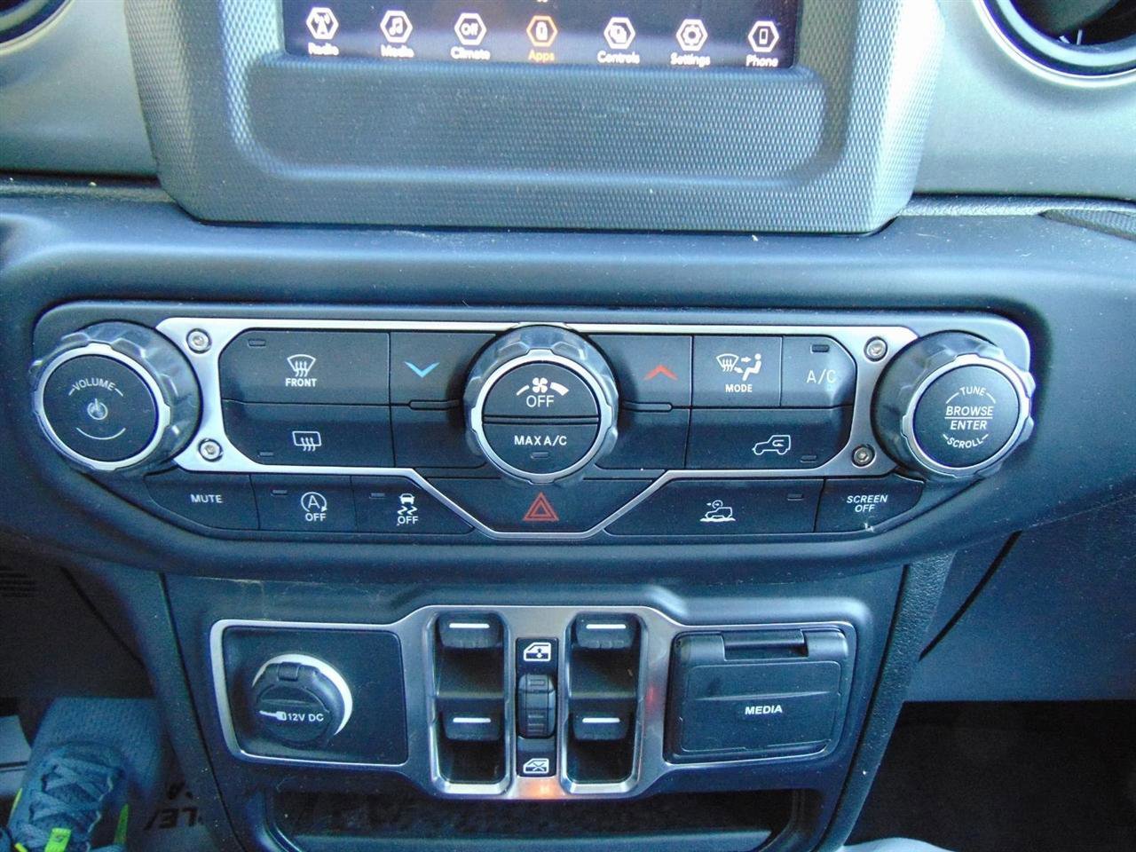 Used 2023 Jeep Gladiator Sport AWD/4WD image 21