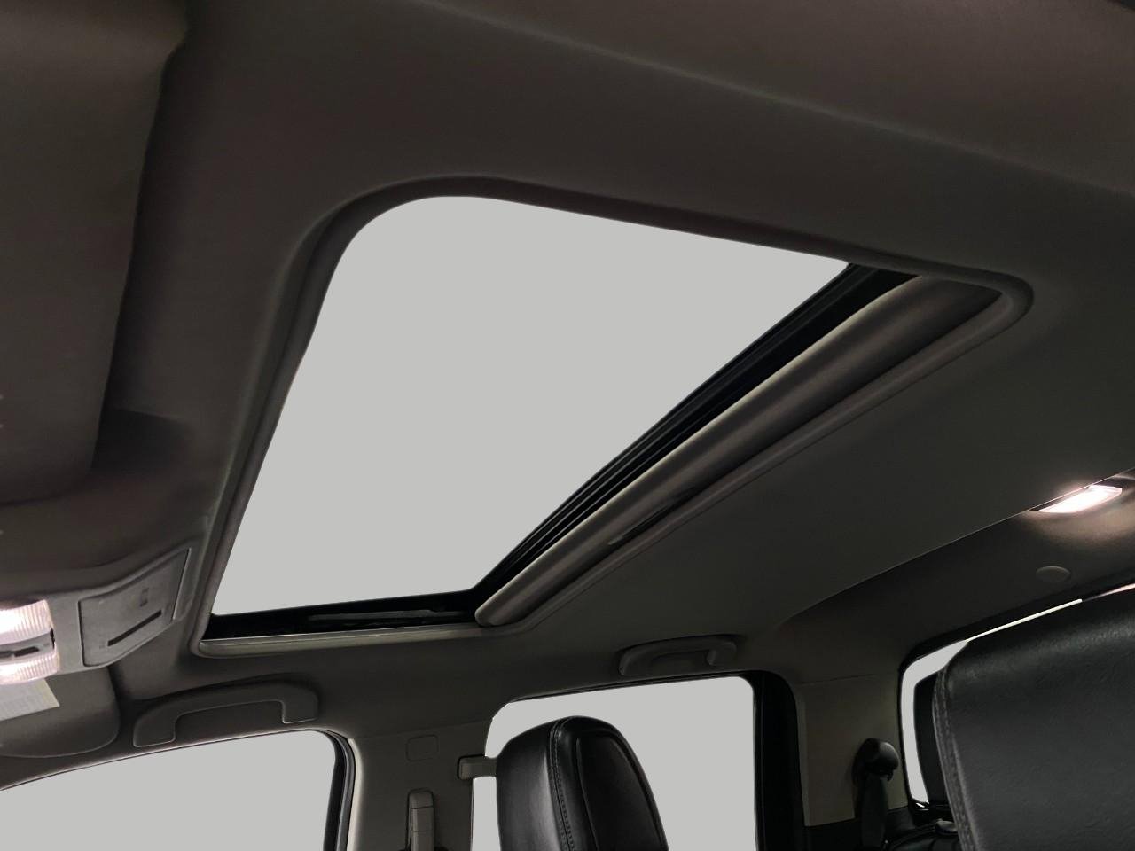 Used 2023 Nissan Frontier SV w/ SV Premium Package image 30