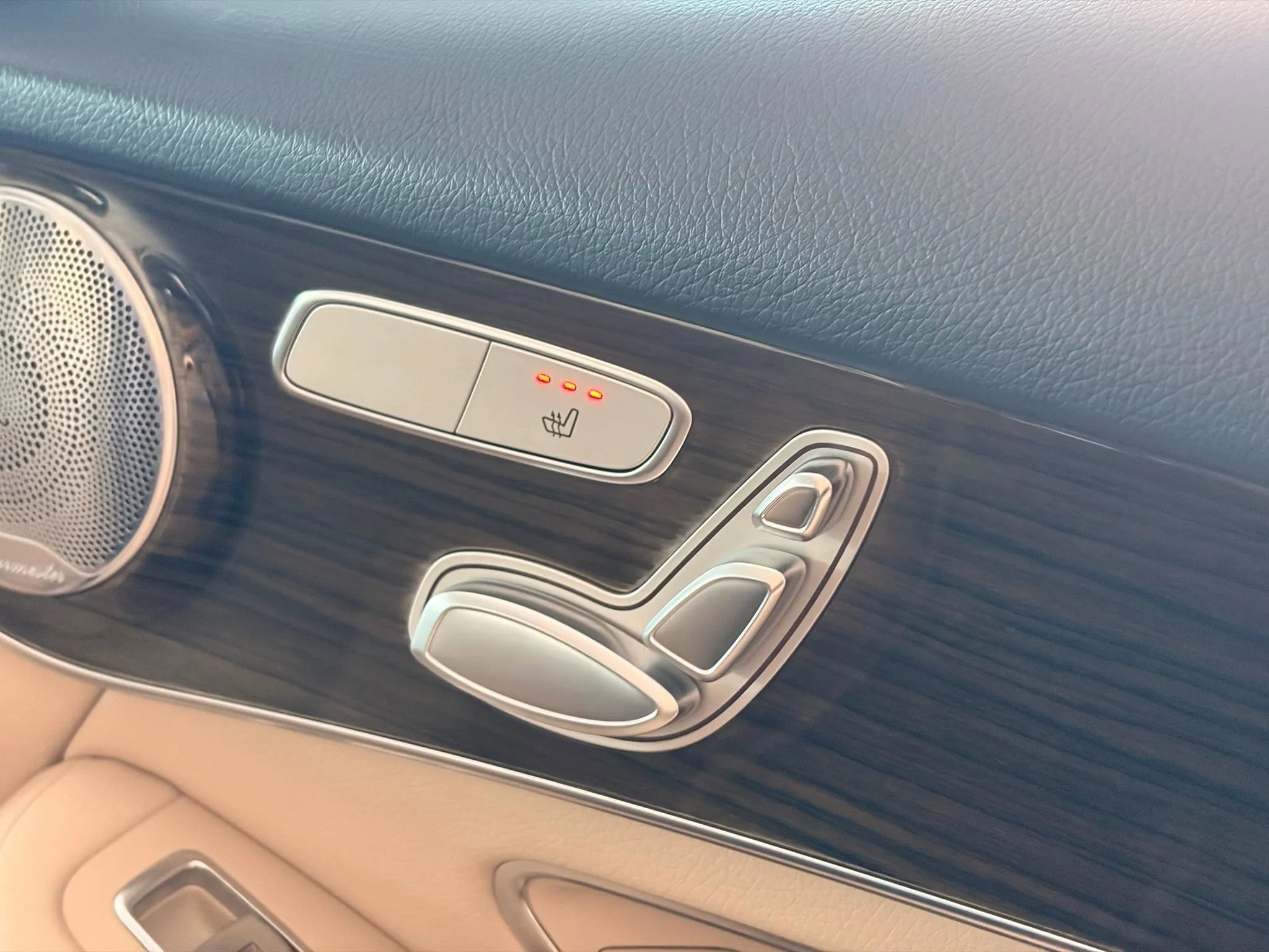 Used 2019 Mercedes-Benz GLC 300 4MATIC image 21