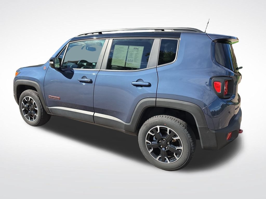 Used 2023 Jeep Renegade Trailhawk w/ Sun/Sound Group AWD/4WD image 3