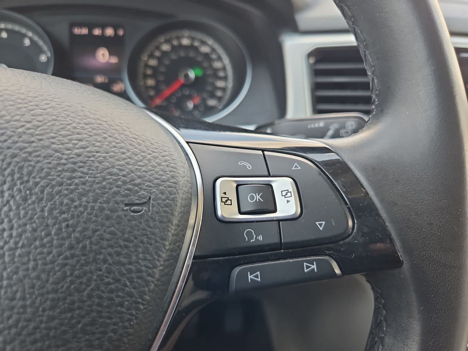 Used 2018 Volkswagen Atlas SEL FWD image 24