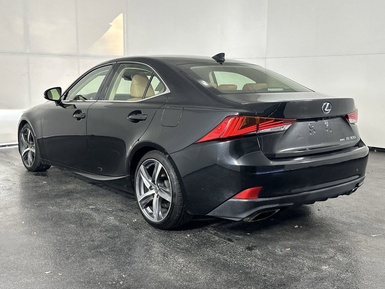 Used 2018 Lexus IS 300 AWD w/ Comfort Package image 6