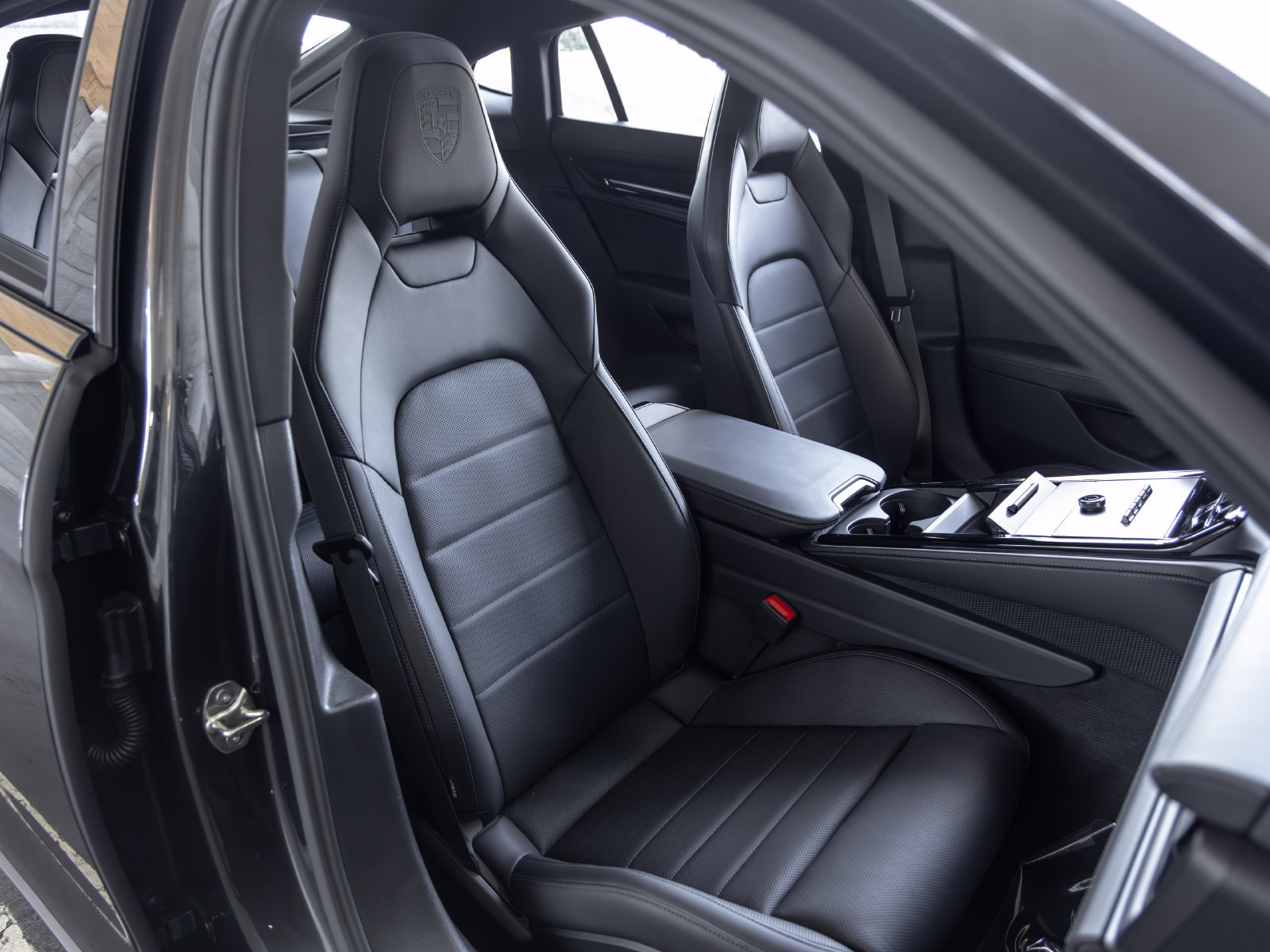Certified 2024 Porsche Panamera 4 AWD/4WD image 59