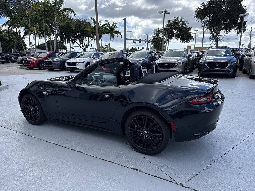 New 2026 MAZDA MX-5 Miata Club w/ Interior Package RWD image 12